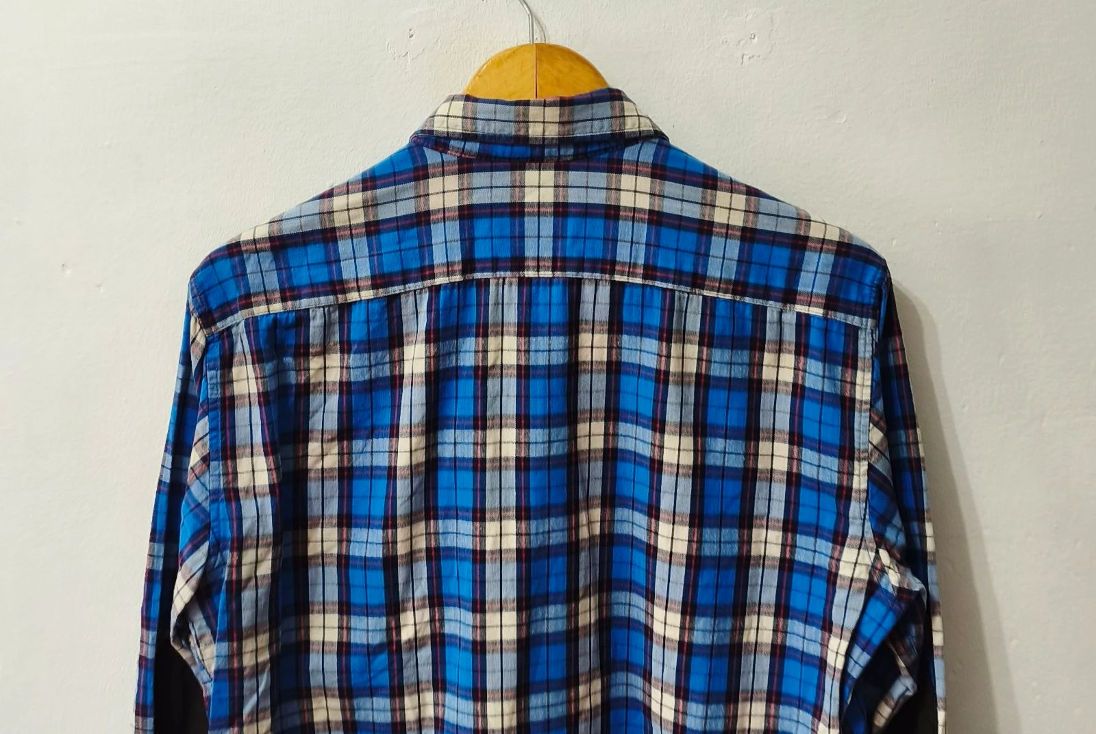 Camisa de cuadros azul y blanco Sfera hombre Talla L – photo 7